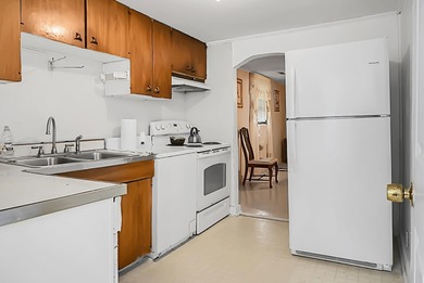 Here's your chance to own a beautiful brick home on a spacious - photo 21