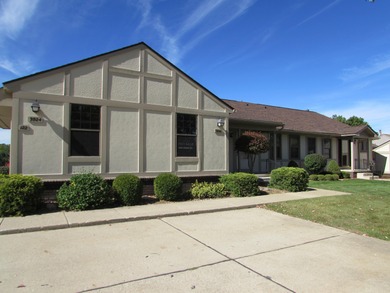 (private lake, pond, creek) Condo For Sale in South Lyon Michigan