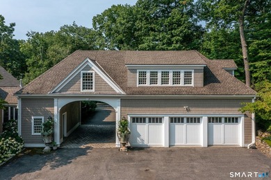 Uber chic shingle-style in A+ location offering magnificent long - photo 33