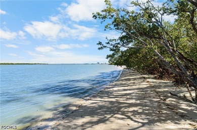 Welcome to your own waterfront vacation suite at Lovers Key - photo 3