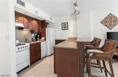 Welcome to your own waterfront vacation suite at Lovers Key - photo 7