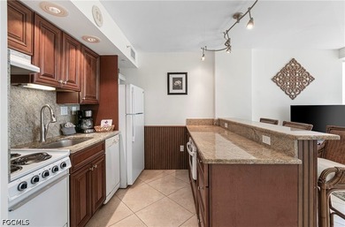 Welcome to your own waterfront vacation suite at Lovers Key - photo 8
