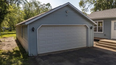 Come view this move-in ready 2-bed, 1.5-bath ranch with spacious - photo 10