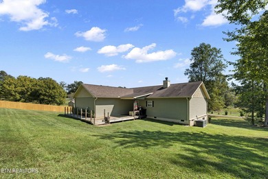 Move-In Ready Lakeview Retreat on a quiet cul-de-sac. Easy - photo 6