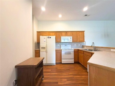 You won't want to miss this!!! Come see this peaceful 2 bed, 1 - photo 5
