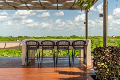 Luxury, privacy, generous living spaces, and an exceptional - photo 7