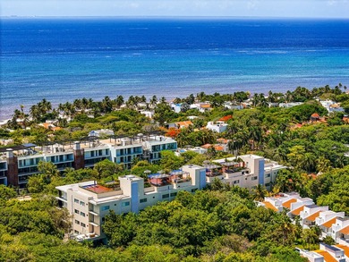 Luxury, privacy, generous living spaces, and an exceptional - photo 10