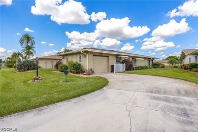 Fantastic villa with attached garage in this duplex style condo - photo 4