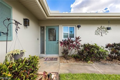 Fantastic villa with attached garage in this duplex style condo - photo 5