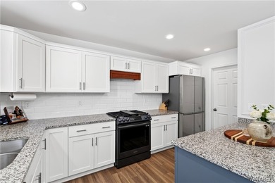 Stunning two-story luxury townhome with ultra convenient - photo 13