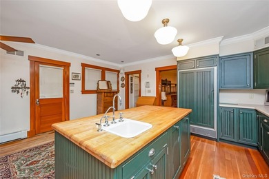 You will fall in love with this stunning colonial home in the - photo 13