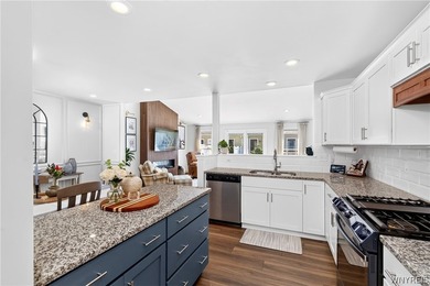 Stunning two-story luxury townhome with ultra convenient - photo 14