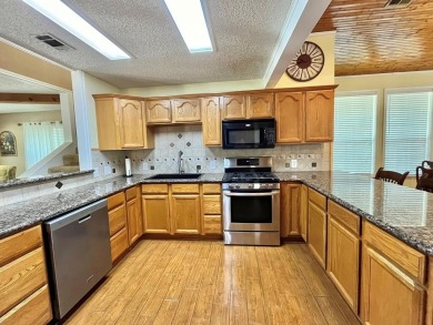 Stunning 2-bed, 2-bath (almost fully furnished) home offers - photo 14
