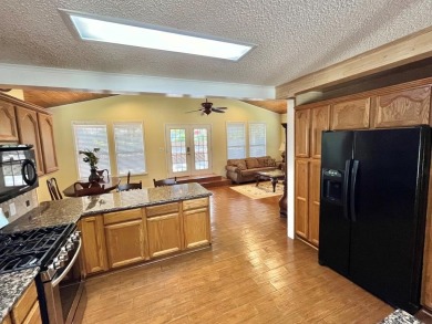 Stunning 2-bed, 2-bath (almost fully furnished) home offers - photo 15