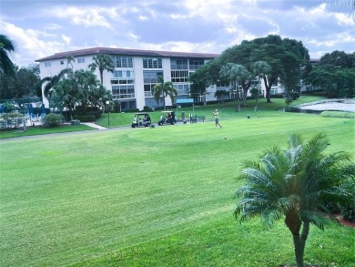 Lake Condo For Sale in Coconut Creek, Florida