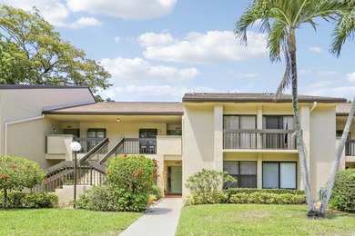 Beautifully maintained 2BR/2BA condo in Boca Delray Country Club - photo 2