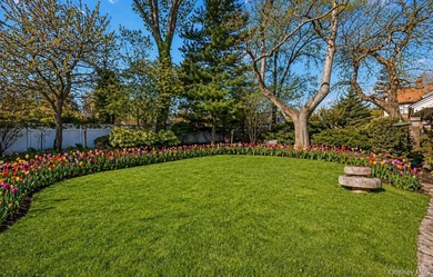 You will fall in love with this stunning colonial home in the - photo 28