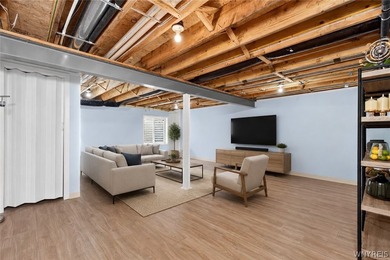 Stunning two-story luxury townhome with ultra convenient - photo 29