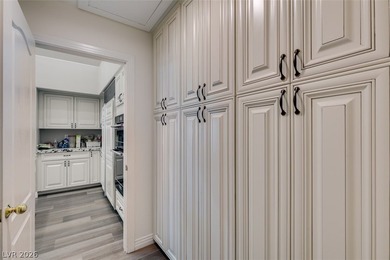 A beautiful Single-story home situated in the Canyon Gate Golf - photo 29