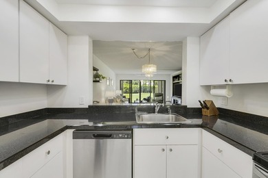 Beautifully maintained 2BR/2BA condo in Boca Delray Country Club - photo 9