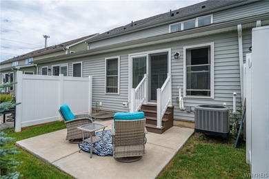 Stunning two-story luxury townhome with ultra convenient - photo 40
