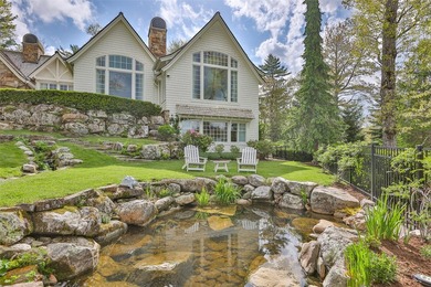 Welcome to Foxhill. Just minutes from downtown Highlands, yet - photo 40