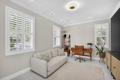 Exceptional updated 3 bed + den, 2.5 bath A-Model w/pool in New - photo 8