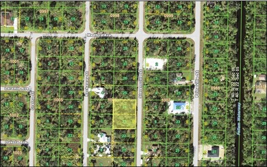 Double lot that is perfect for 2 homes, or a large pool, an - photo 1
