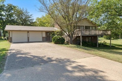 (private lake, pond, creek) Home For Sale in Noel Missouri