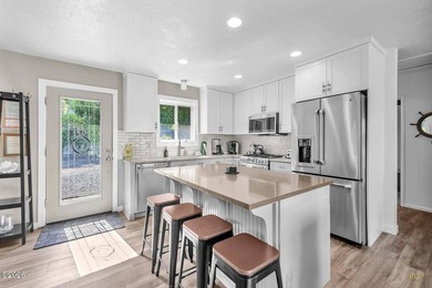 Lakefront living at its best. This fully furnished 2 bedroom, 2 - photo 5