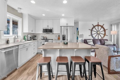 Lakefront living at its best. This fully furnished 2 bedroom, 2 - photo 6
