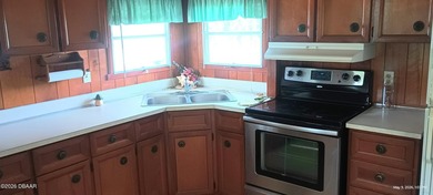NO lot rent, no age restrictions. Manufactured home on private - photo 3