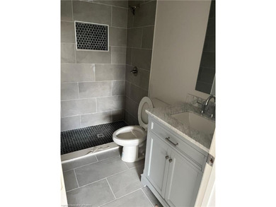 Rare opportunity to acquire a portfolio of 5 newer 2/2 rental - photo 5