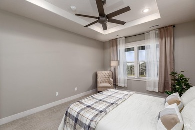 Welcome to your home with a view! This beautiful 3 bed, 2 bath - photo 16