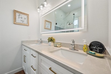 Stunning turnkey home with a fully furnished option available! - photo 16