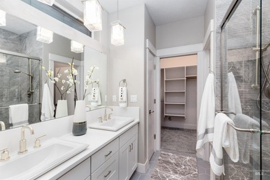 Welcome to your home with a view! This beautiful 3 bed, 2 bath - photo 17