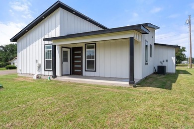 Stunning turnkey home with a fully furnished option available! - photo 22