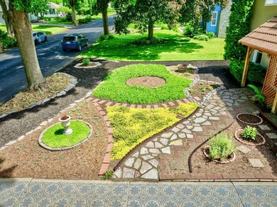 VERDANT RETREAT + VERSATILE LIVING in bike-friendly Lake Edge - photo 3