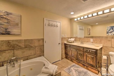 115 WOODSTOCK... LAKE HAMILTON WATERFRONT HOME w/ Land to Build - photo 24