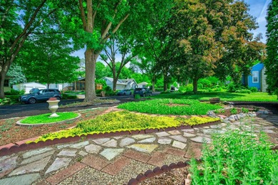 VERDANT RETREAT + VERSATILE LIVING in bike-friendly Lake Edge - photo 4