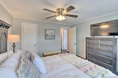 115 WOODSTOCK... LAKE HAMILTON WATERFRONT HOME w/ Land to Build - photo 26