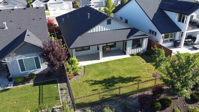 Welcome to your home with a view! This beautiful 3 bed, 2 bath - photo 27