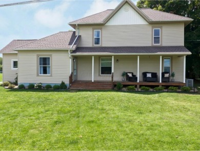 Lake Home Off Market in Fredericktown, Ohio