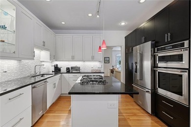 Lake Minnetonka Townhome/Townhouse For Sale in Wayzata Minnesota