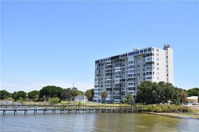 LAKEFRONT CONDO WITH FANTASTIC VIEWS! - photo 2