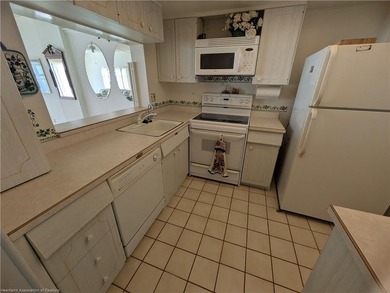 LAKEFRONT CONDO WITH FANTASTIC VIEWS! - photo 4