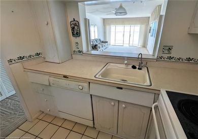 LAKEFRONT CONDO WITH FANTASTIC VIEWS! - photo 5