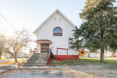 Clinton Lake Home For Sale in Dewitt Illinois