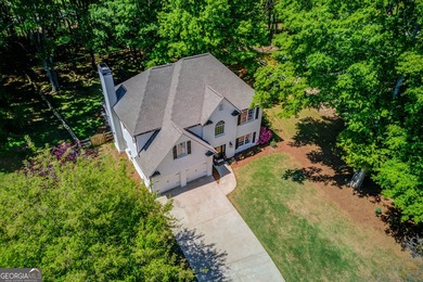 Beautifully updated brick-front home in a quiet cul-de-sac with - photo 2