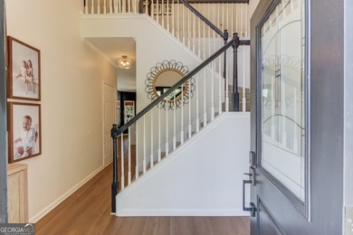 Beautifully updated brick-front home in a quiet cul-de-sac with - photo 4